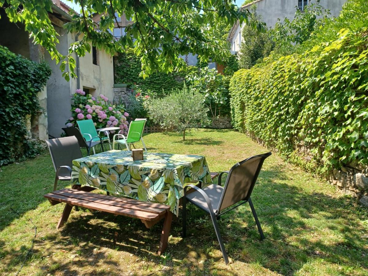 르 비강 Les Glycines B&B 외부 사진